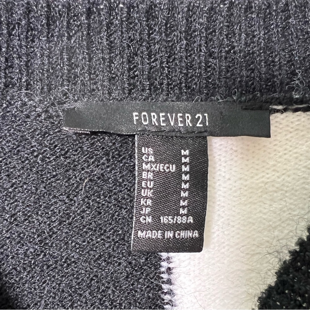 Forever 21 Black and White Pullover Sweater Women Size M - Picture 3 of 5